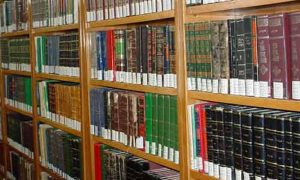 قفسه-های-خاک-خورده-ادارات-به-کانون-های-فرهنگی-و-هنری-مساجد-منتقل-شود